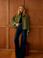 Women’s Cropped Trench Coat – Classic Collar, Oversized Fit, Checkered Lining & Functional Pockets