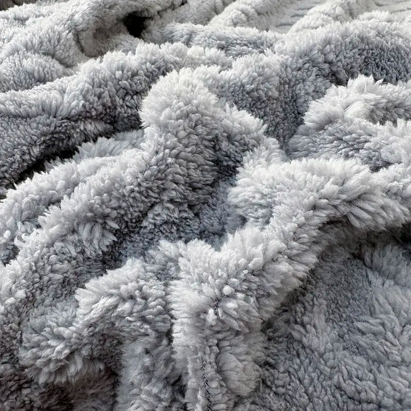 Luxury Flannel 3D Plush Fitted Sheet – Ultra-Soft, Cozy Warmth & 360° Stay-Put Fit