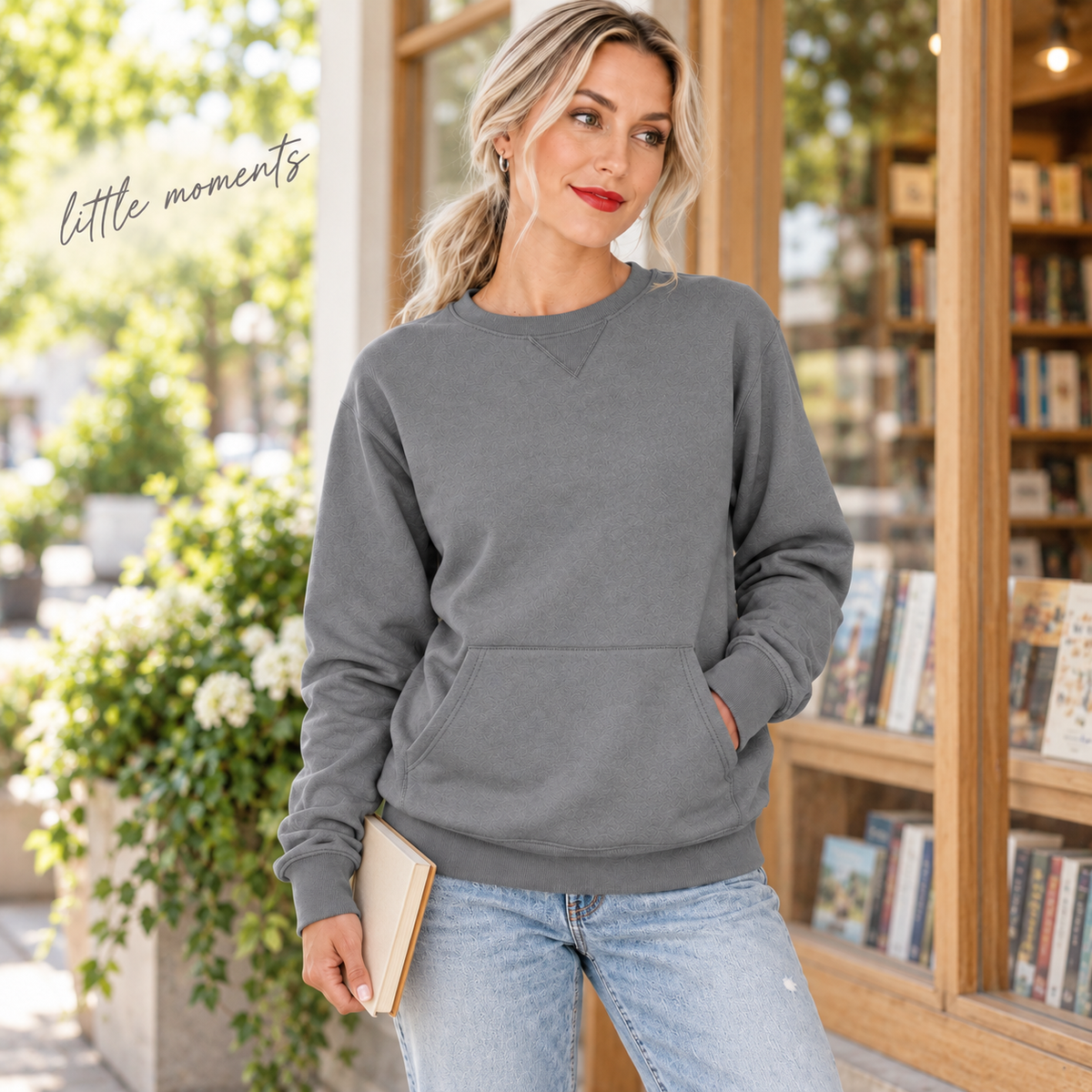 Women's Oversized Crewneck Sweatshirt with Kangaroo Pocket