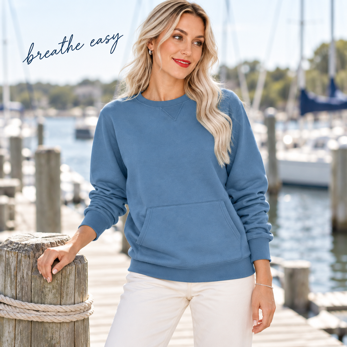 Women's Oversized Crewneck Sweatshirt with Kangaroo Pocket