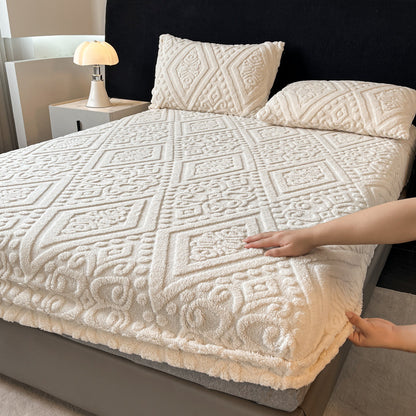 Luxury Flannel 3D Plush Fitted Sheet – Ultra-Soft, Cozy Warmth & 360° Stay-Put Fit