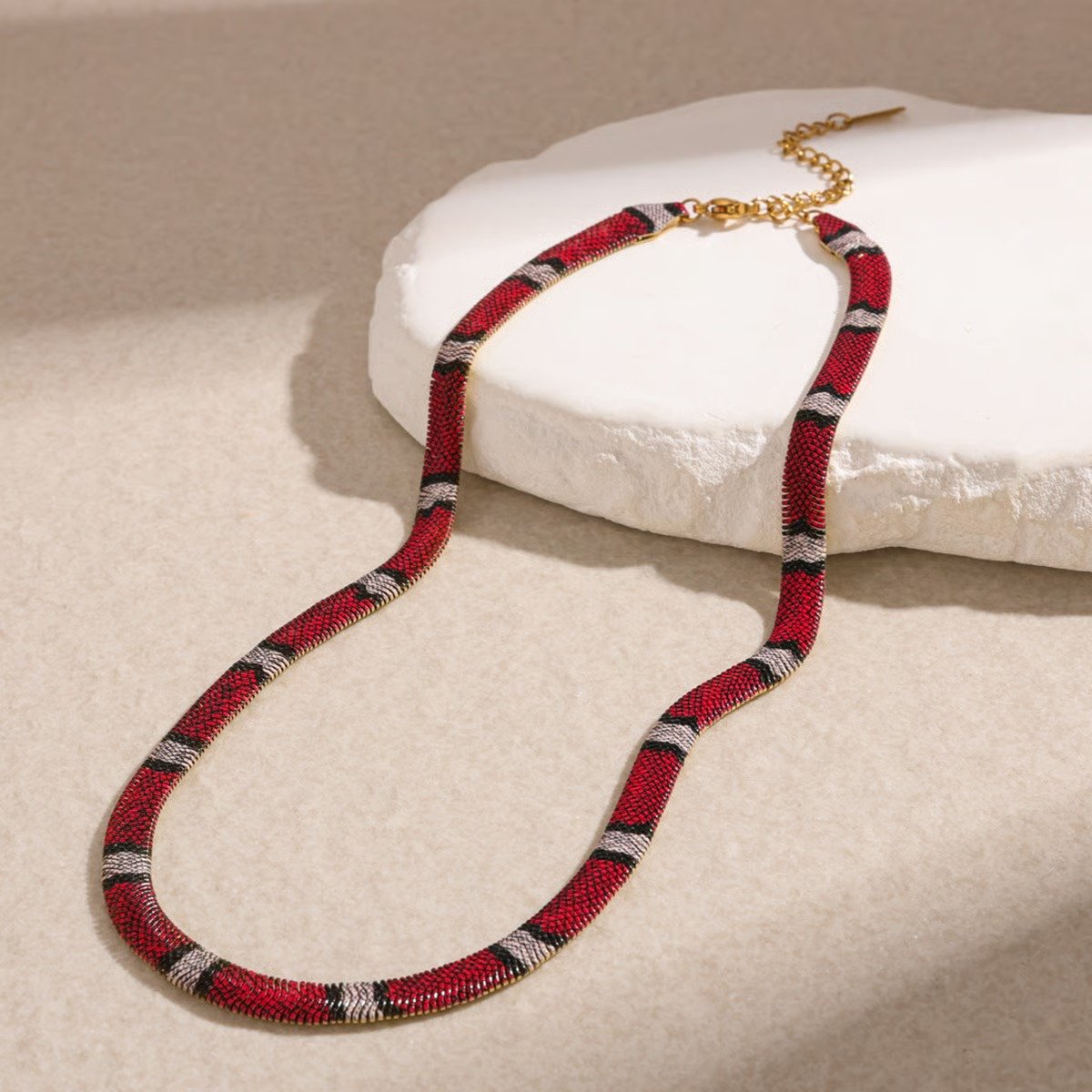 🐍✨ Snake-Inspired Statement Necklace — A Bold, Timeless Chain With Real Snake-Texture Details