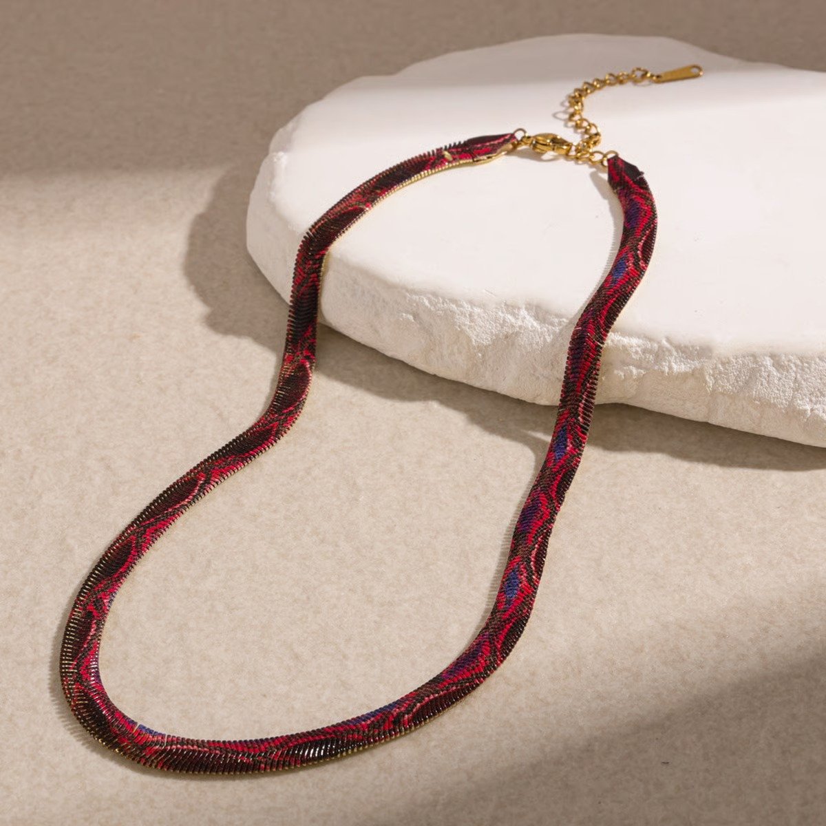 🐍✨ Snake-Inspired Statement Necklace — A Bold, Timeless Chain With Real Snake-Texture Details